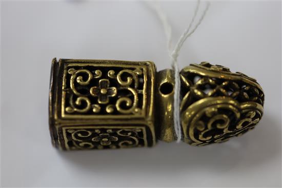 A Chinese bronze reticulated seal, 18th century, H.5.3cm